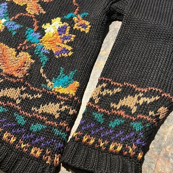 Reference Point Medium Knit Grandma Sweater Asian Flowers - Picture 4 of 7